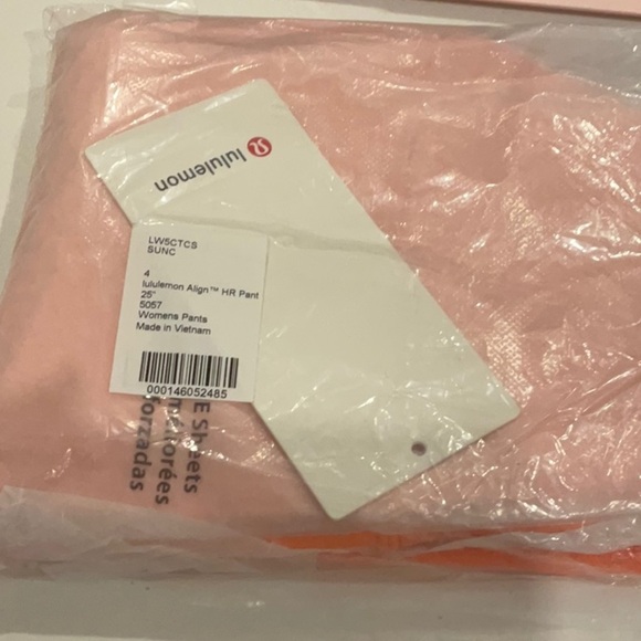 C - Lululemon Align High-Rise Pant 25"
Sunny Coral - Picture 5 of 5
